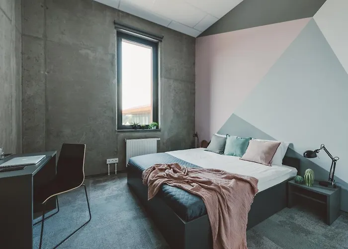 Hotel 17 Rooms